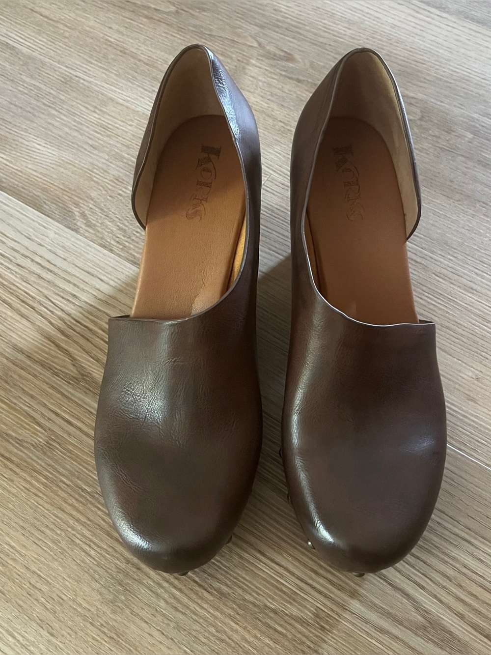 KORKS Women's Dark Brown Leather Slip-On Clogs